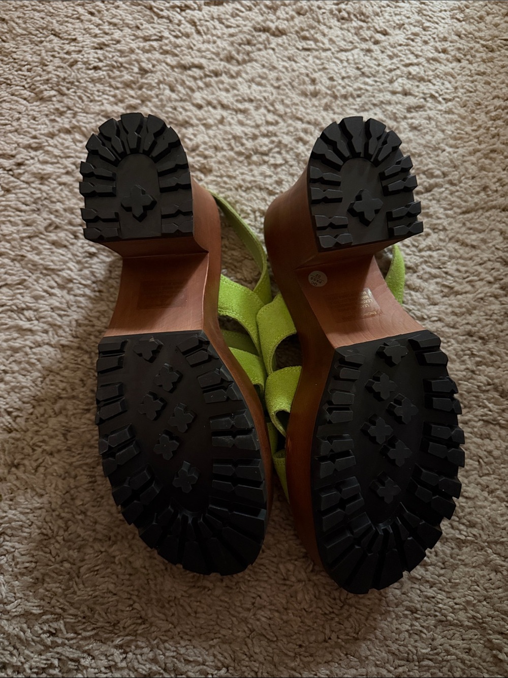 Steve Madden Encino Green Suede Platform Sandals - Picture 4 of 4